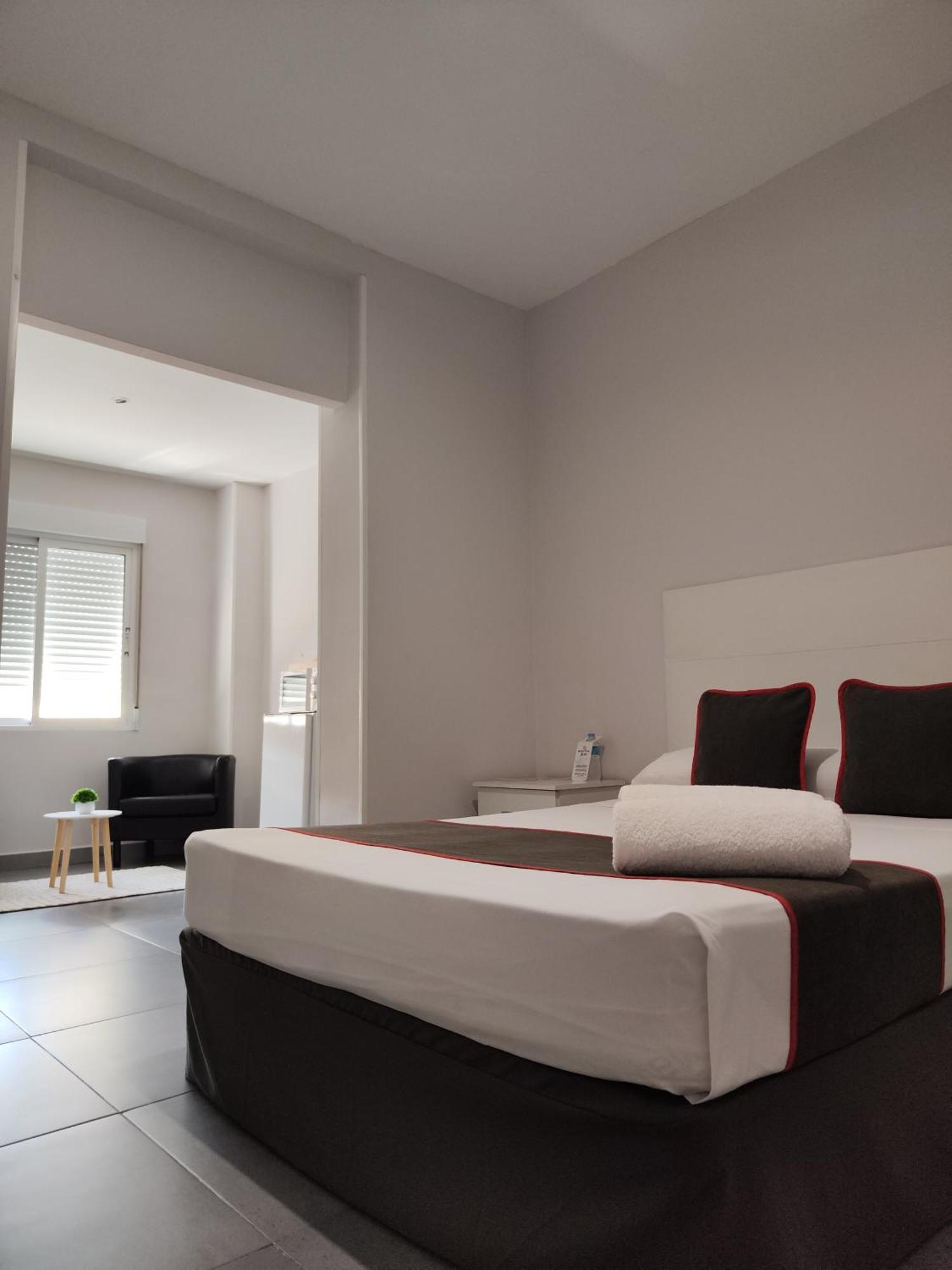 Hostal Jireh Alicante Ngoại thất bức ảnh