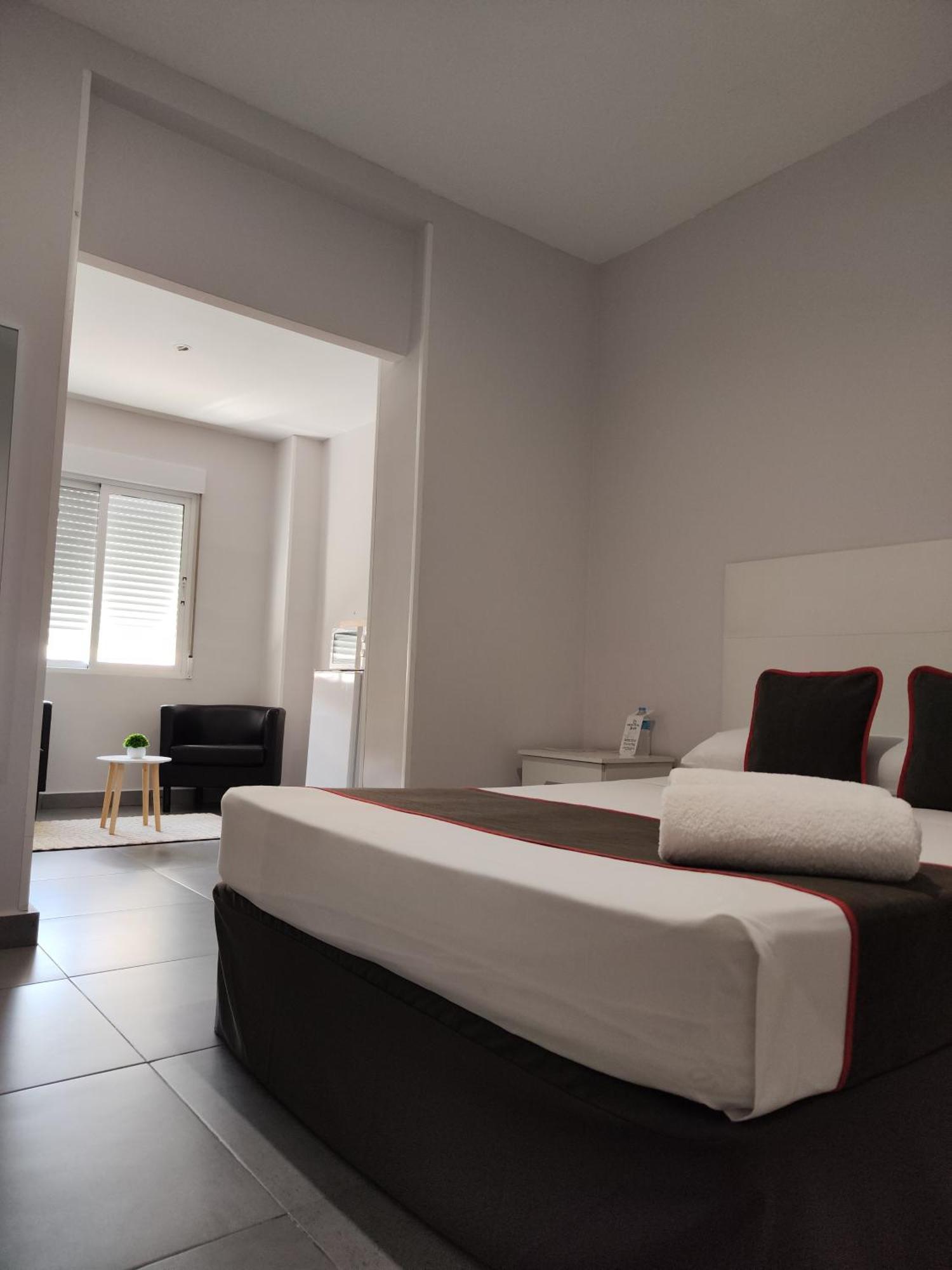 Hostal Jireh Alicante Ngoại thất bức ảnh